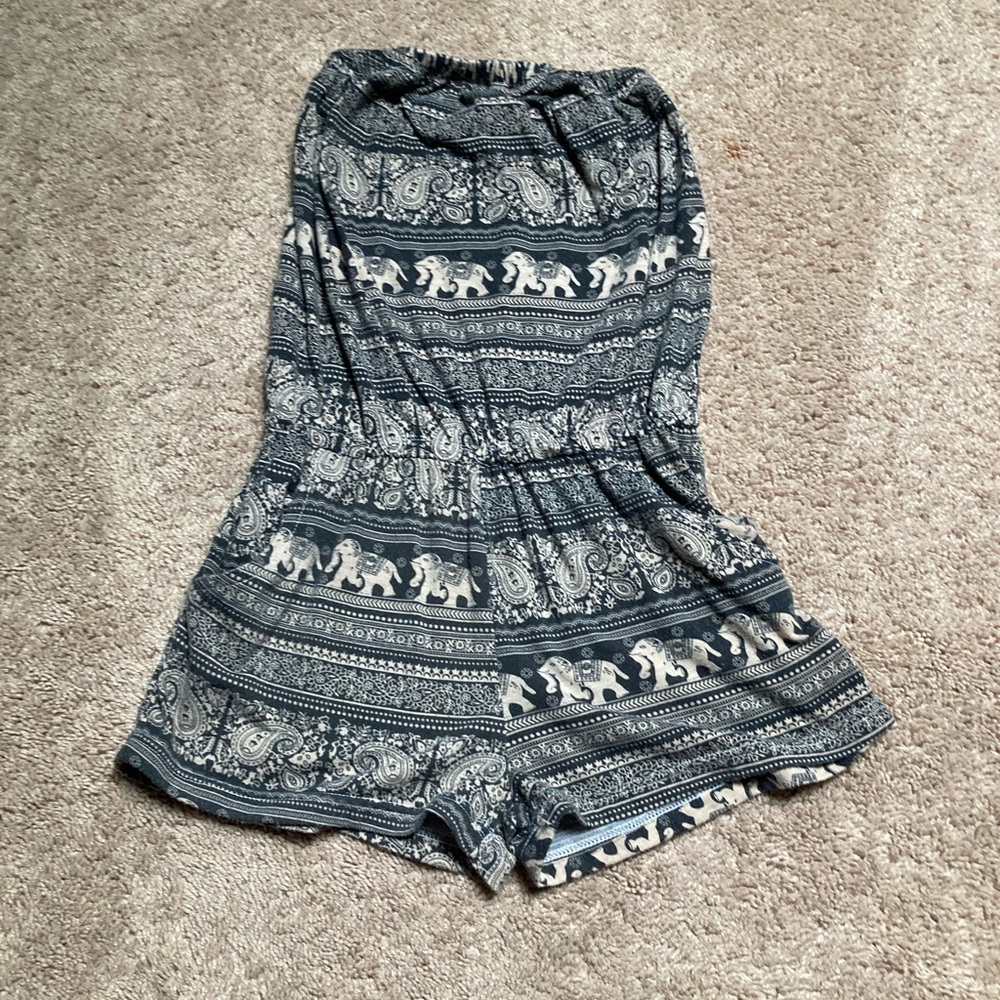 Beachy strapless jumper